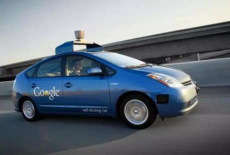万众瞩目：谷歌无人驾驶出租车即将开始接单