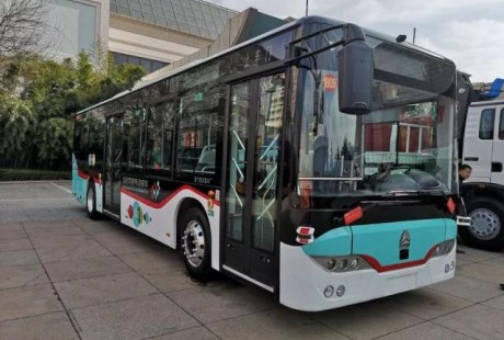 济南首辆无人驾驶公交车亮相，黑科技满满！