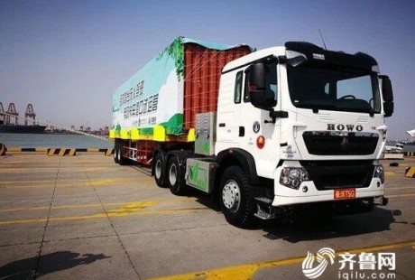 首家！中国重汽无人驾驶电动集卡正式批量投入天津港运营