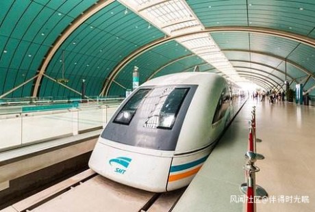 中国首列无人驾驶磁浮列车明年下线！