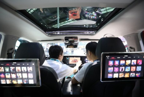 多屏的车载交互、冷静的自动驾驶策略，能否为天际汽车抢占市场？