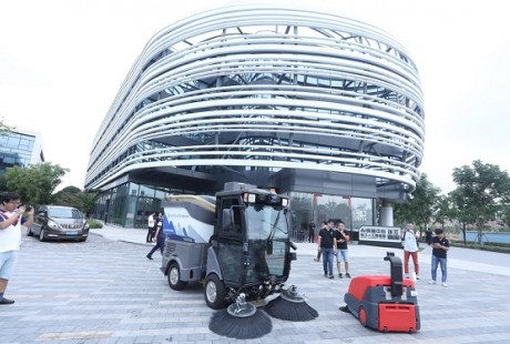 高仙发布第二代无人驾驶环卫车 最大限度减少人工干预程度