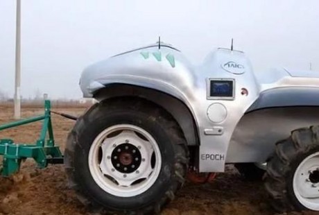 无人驾驶纯电动拖拉机：“超级拖拉机1号”来了，样子帅气！