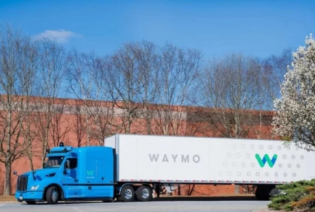 Waymo CEO：将在卡车领域商用无人驾驶技术