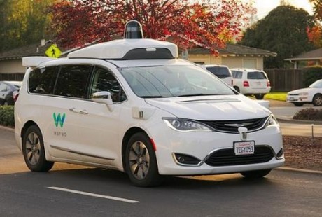 Waymo暂停Waymo One服务 但其真正的无人驾驶车辆除外