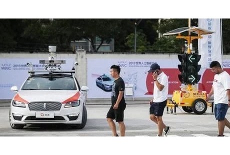 滴滴推出“无人驾驶”出租车，首先登陆上海，你敢坐吗？