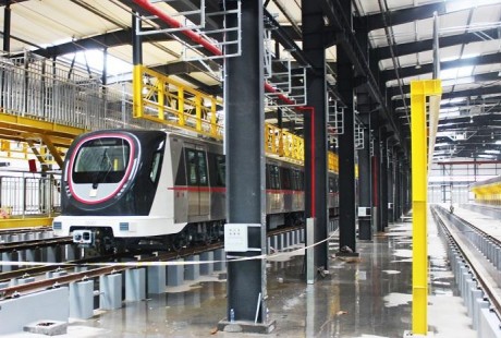 首列全自动无人驾驶列车运抵太原地铁2号线