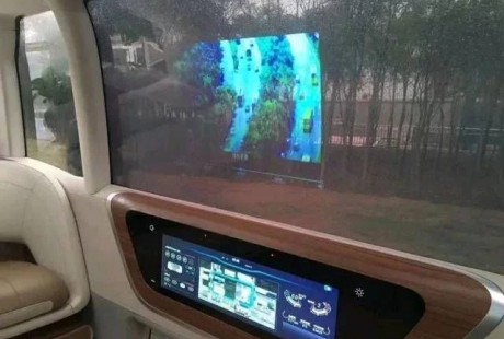 车萝卜风窗玻璃投影技术搭载东风无人驾驶微型巴士，共同打造智慧出行！