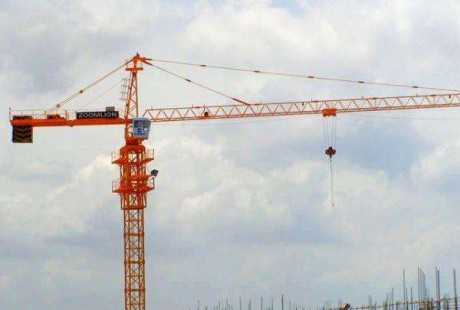 国内首台“无人驾驶塔吊”在中国建筑长江文创产业园项目成功试运行