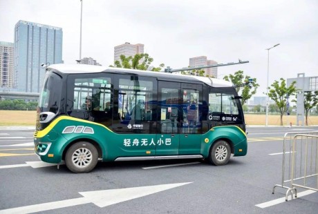全国首个常态化运营5G无人驾驶公交亮相苏州